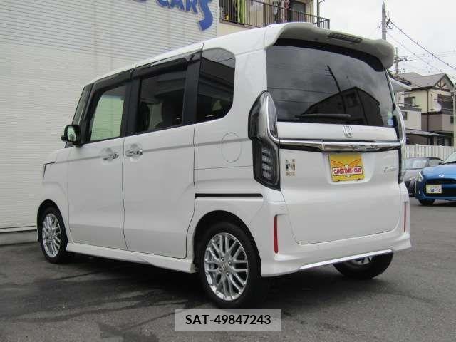 Honda N BOX CUSTOM 2021-06 307267-5