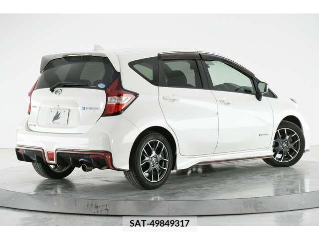 Nissan NOTE 2018-01 239549-5