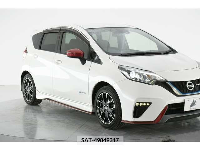 Nissan NOTE 2018-01 239549-7