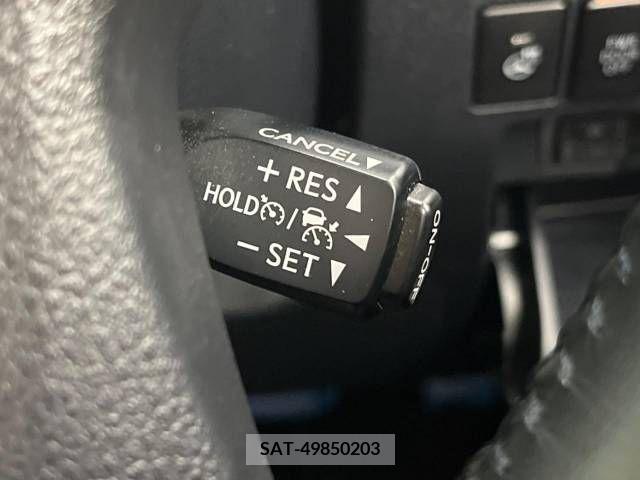 Toyota VELLFIRE 2018-02 303625-6