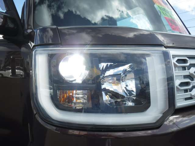 Daihatsu WAKE 2014-11 9347-17