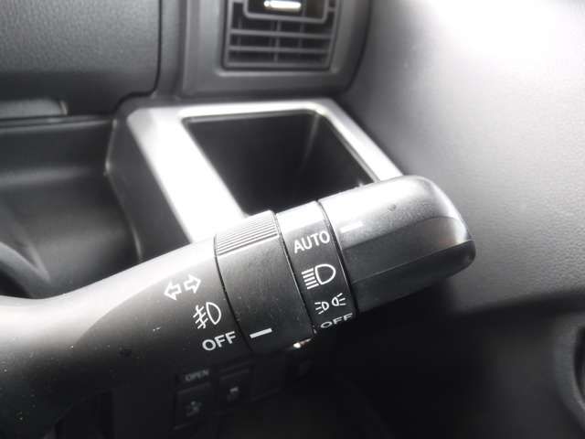 Daihatsu WAKE 2014-11 9347-12