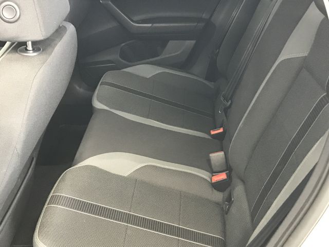 VolksWagen POLO 2019-01 7257-15
