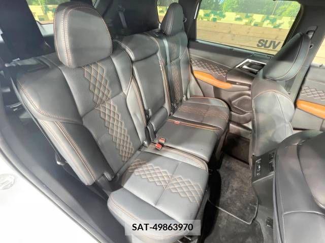 Mitsubishi OUTLANDER PHEV 2022-07 281144-11