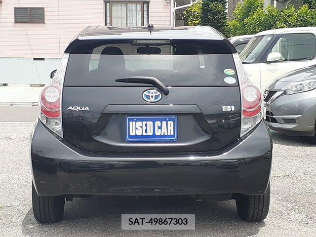 Toyota AQUA 2012-07 382831-9