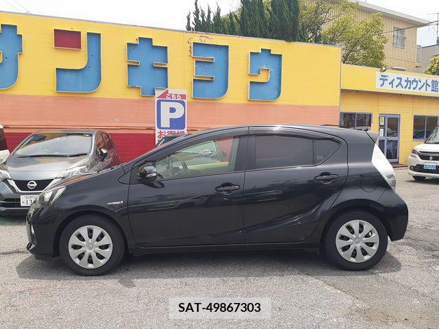 Toyota AQUA 2012-07 382831-8