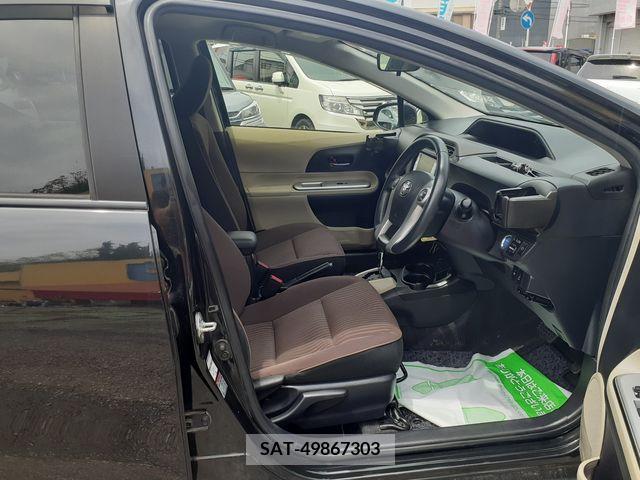 Toyota AQUA 2012-07 382831-1