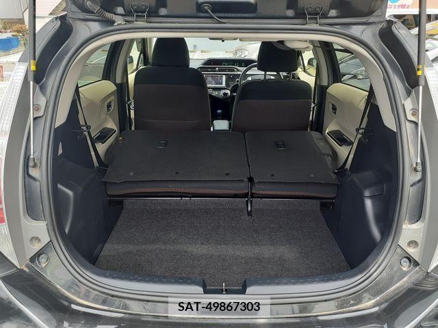 Toyota AQUA 2012-07 382831-18