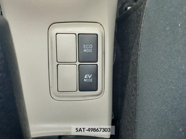 Toyota AQUA 2012-07 382831-26