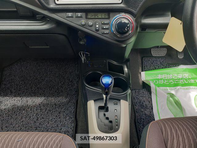 Toyota AQUA 2012-07 382831-24