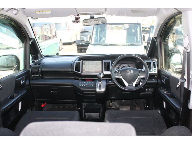 Honda e 2013-10 180970-1