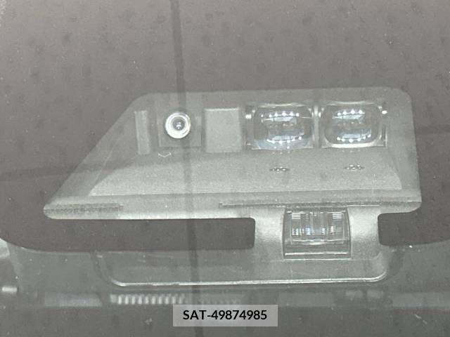 Toyota NOAH 2021-01 332586-2