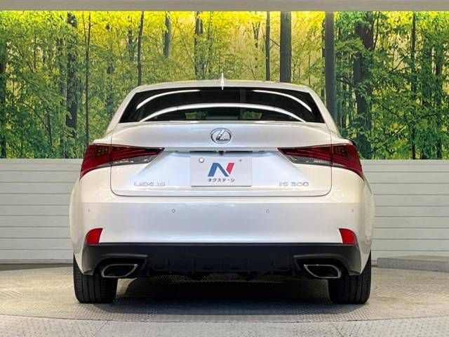 Lexus IS 2017-11 28819-15