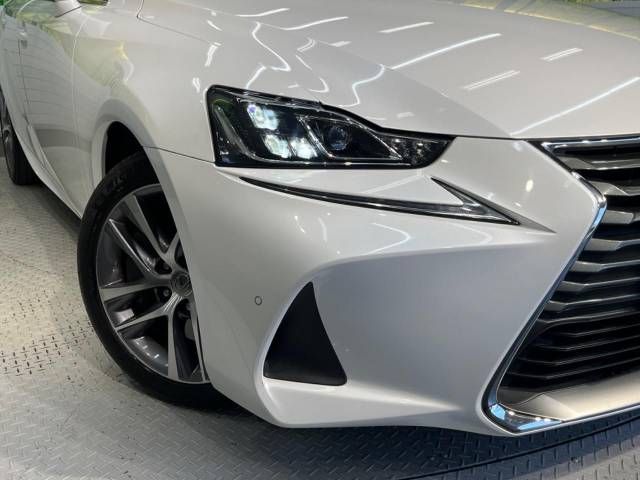 Lexus IS 2017-11 28819-12