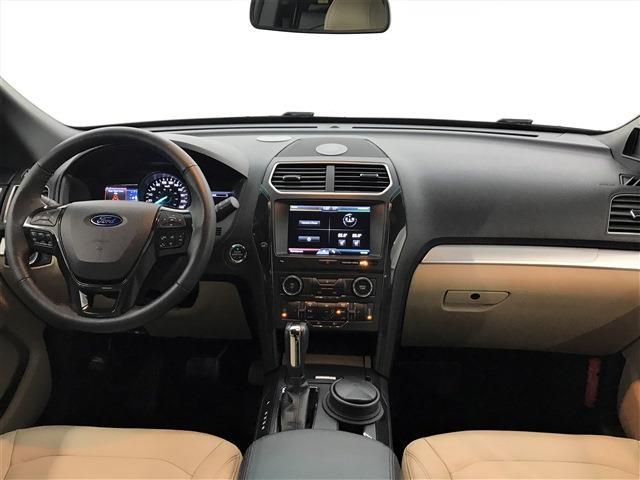 Ford EXPLORER 2016-06 3967-7
