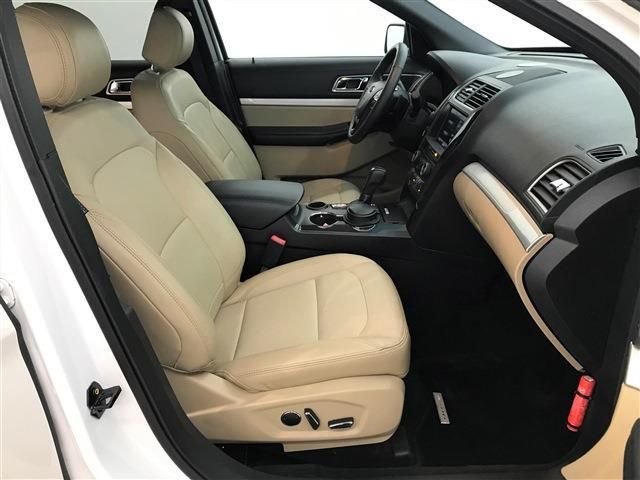 Ford EXPLORER 2016-06 3967-9