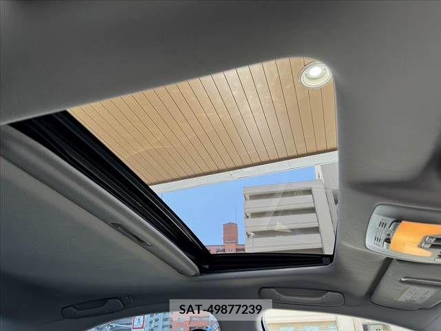Lexus IS 2010-10 275365-5