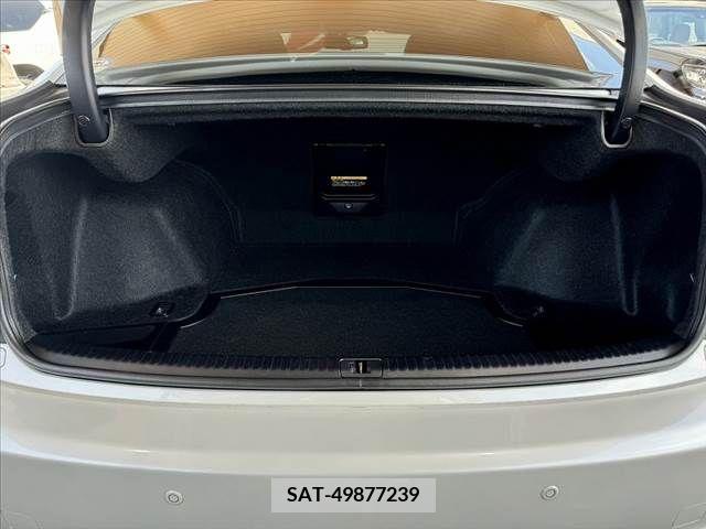 Lexus IS 2010-10 275365-15