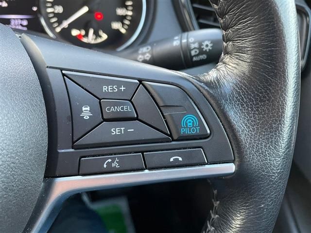 Nissan X-TRAIL 2018-01 14978-16