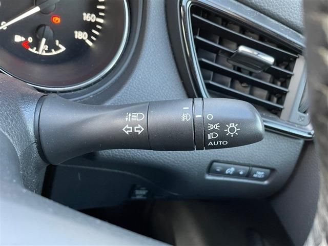 Nissan X-TRAIL 2018-01 14978-15