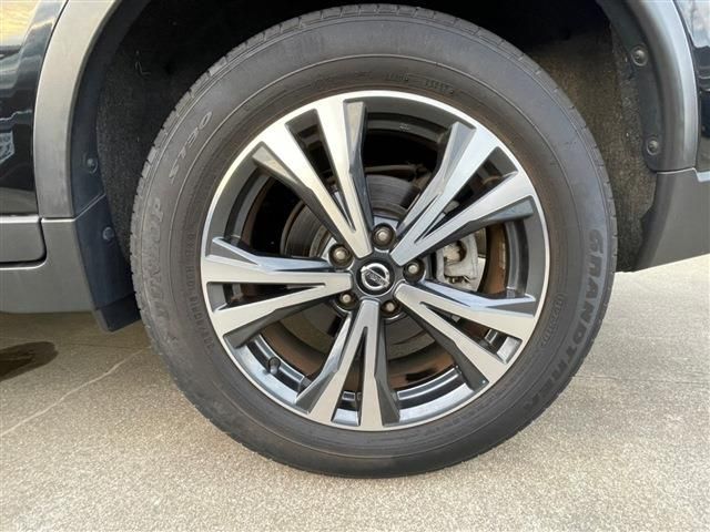 Nissan X-TRAIL 2018-01 14978-8