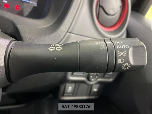 Nissan NOTE 2017-06 219920-7