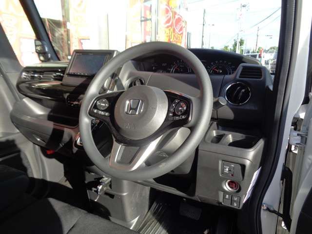 Honda N BOX CUSTOM 2020-04 20396-8