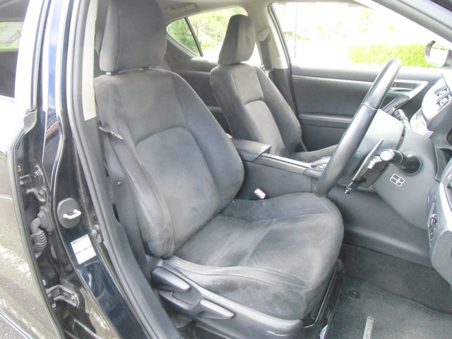 Lexus CT 2011-07 9700-24