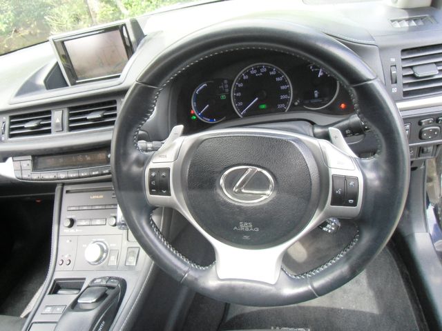 Lexus CT 2011-07 9700-28