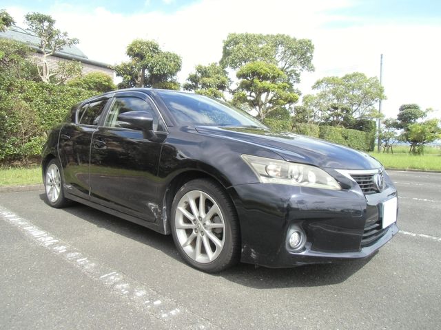 Lexus CT 2011-07 9700-7