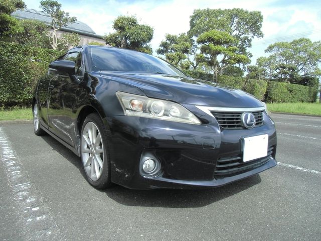 Lexus CT 2011-07 9700-4