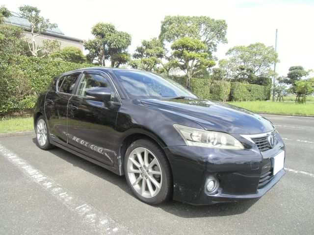 Lexus CT 2011-07 9700-6