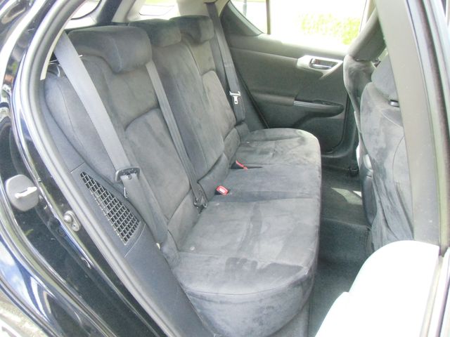Lexus CT 2011-07 9700-27