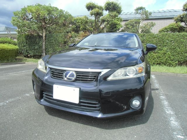 Lexus CT 2011-07 9700-8