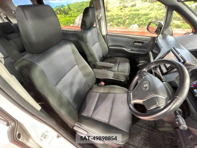 Toyota NOAH 2015-09 321476-8