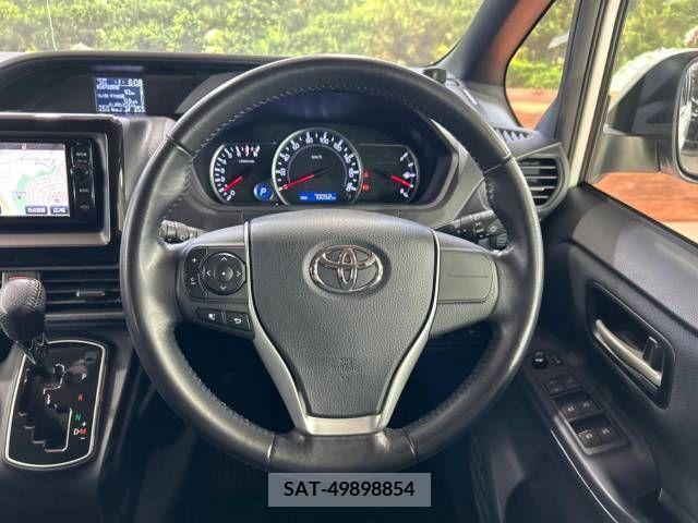 Toyota NOAH 2015-09 321476-12