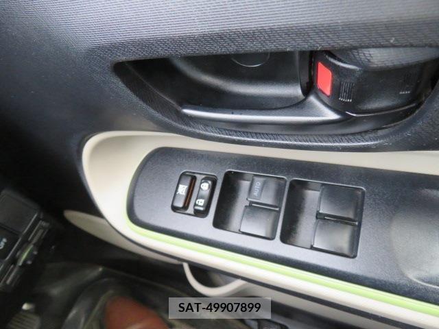 Toyota AQUA 2012-02 260644-14