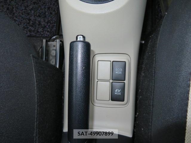 Toyota AQUA 2012-02 260644-10