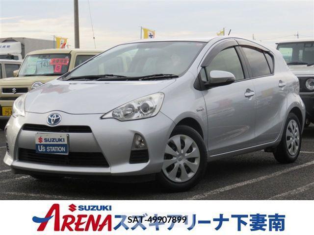 Toyota AQUA 2012-02 260644-0