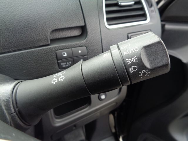 Nissan SERENA 2012-11 16157-24