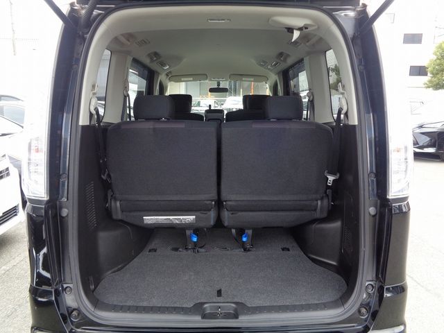 Nissan SERENA 2012-11 16157-7