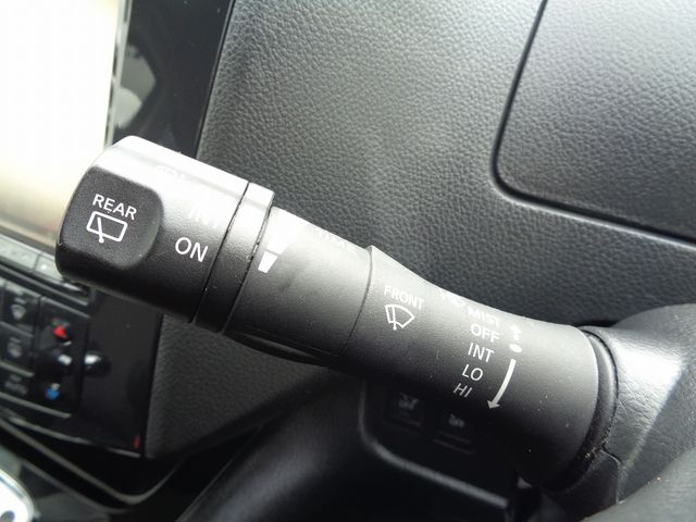 Nissan SERENA 2012-11 16157-23