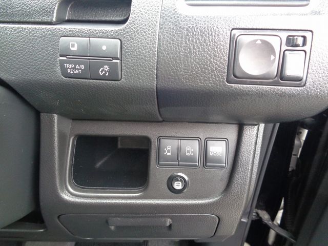 Nissan SERENA 2012-11 16157-17