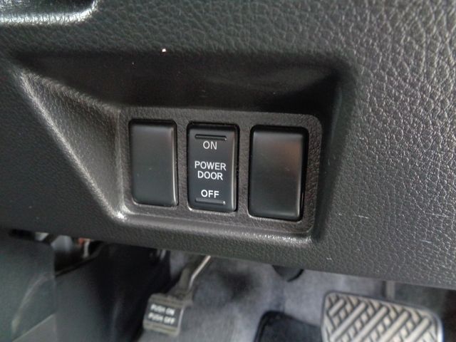Nissan SERENA 2012-11 16157-15