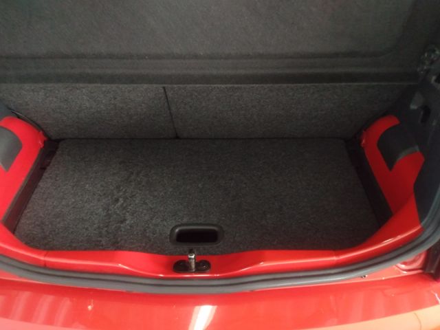 VolksWagen UP! 2014-02 190306-23