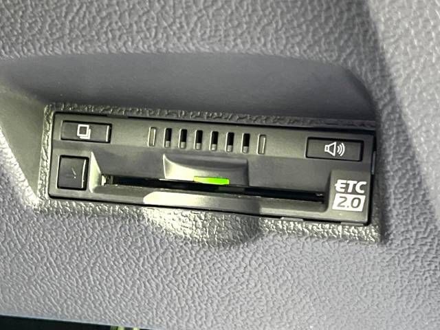 Toyota PRIUS 2019-01 180444-5