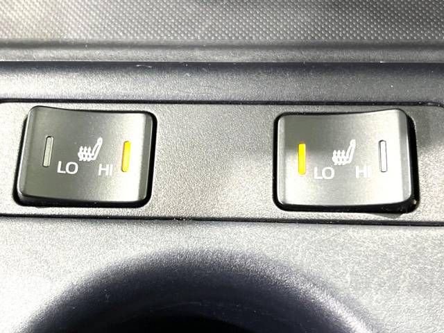 Toyota PRIUS 2019-01 180444-6
