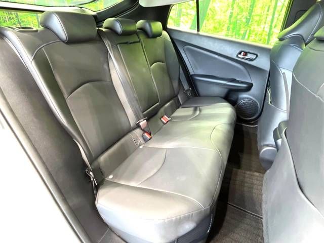 Toyota PRIUS 2019-01 180444-9