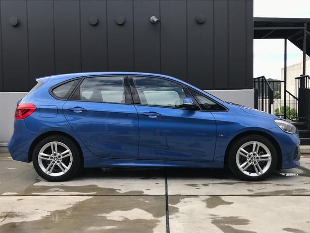 Bmw 2 SERIES 2018-12 11043-6