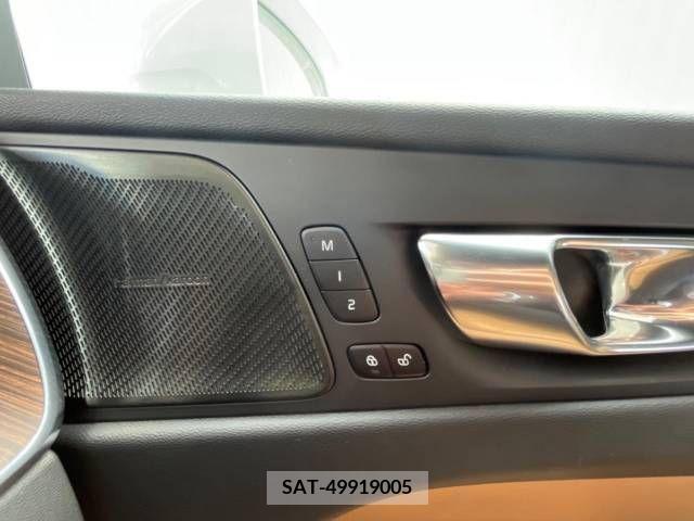 Volvo XC60 2022-11 288830-9